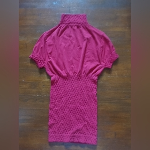 Arden B Short Sleeve Red Turtle neck Shirt - Picture 2 of 4